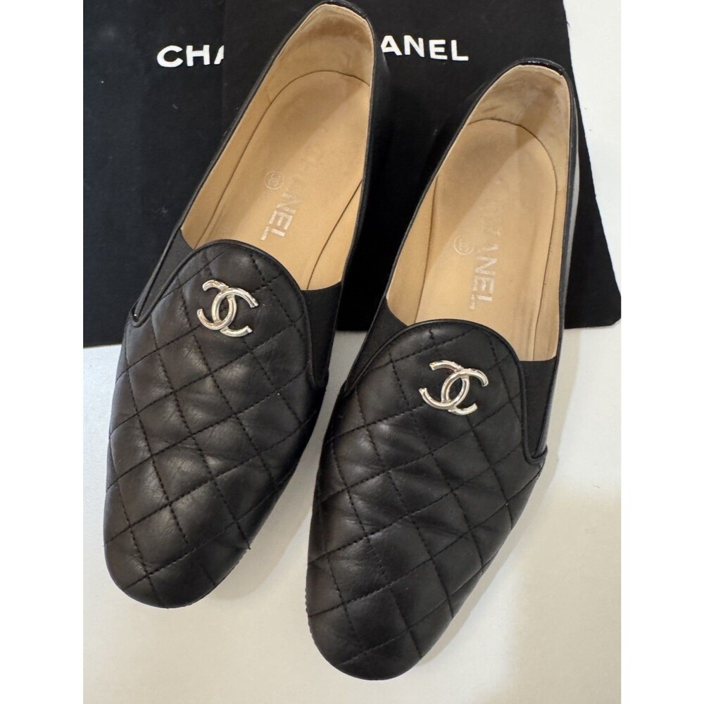 Chanel Black Lambskin Quilted Flat Loafer EU 38.5 Pristine with Box and Dustbags